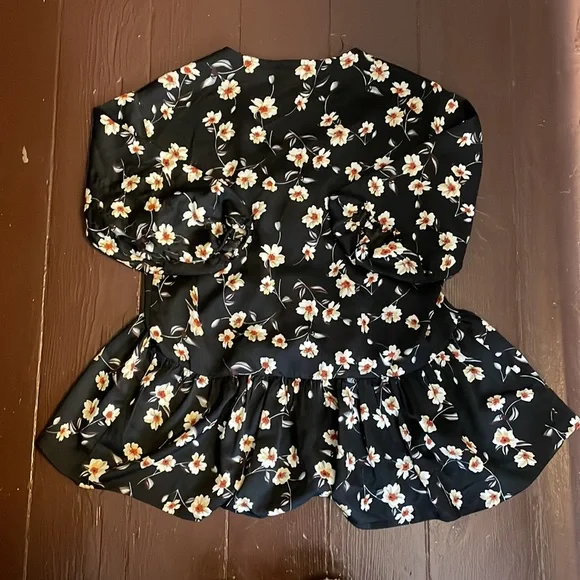 Floral Blouse - Picture 5 of 5